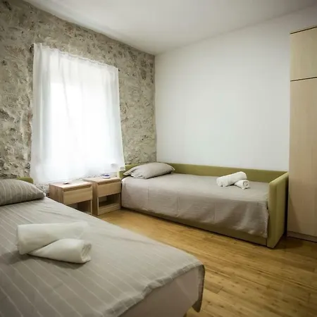 Apartman Old Town Ii